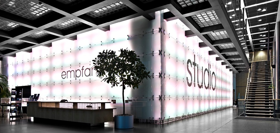 Diashow zum Marktauftritt und zur visuellen Identität des Unternehmens