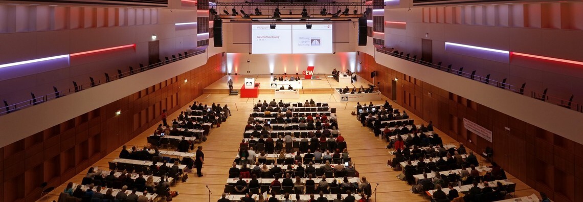 Diashow zum Marktauftritt und zur visuellen Identität des Unternehmens