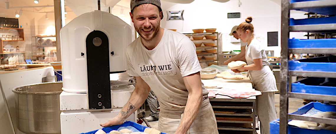 Diashow zum Marktauftritt und zur visuellen Identität des Unternehmens