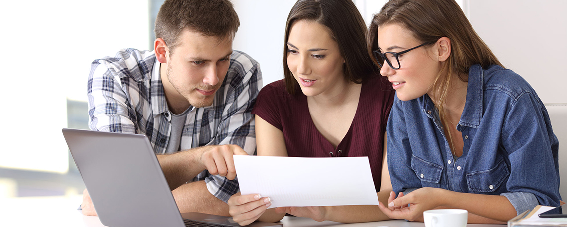 Diashow zum Marktauftritt und zur visuellen Identität des Unternehmens